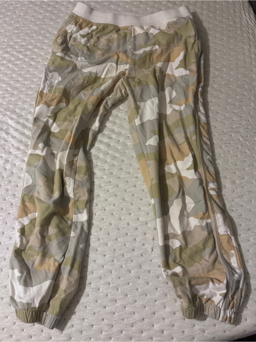 Aerie Camo Jogger Bottoms in White, Tan & Green